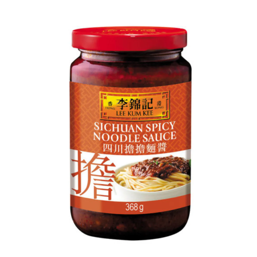 LKK Sichuan Spicy Noodle Sauce 368 gr - Image 2